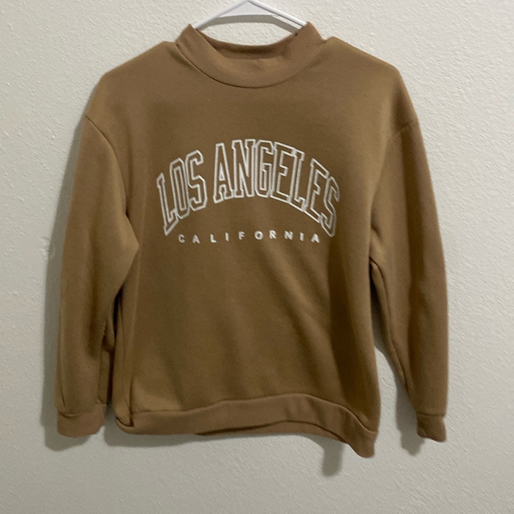 A SHEIN Los Angeles California sweatshirt worn 3 times a small